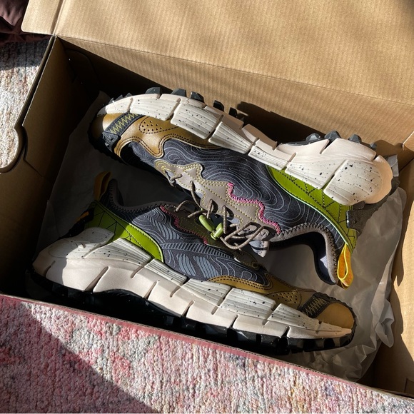 Reebok Sneakers - Picture 5 of 11